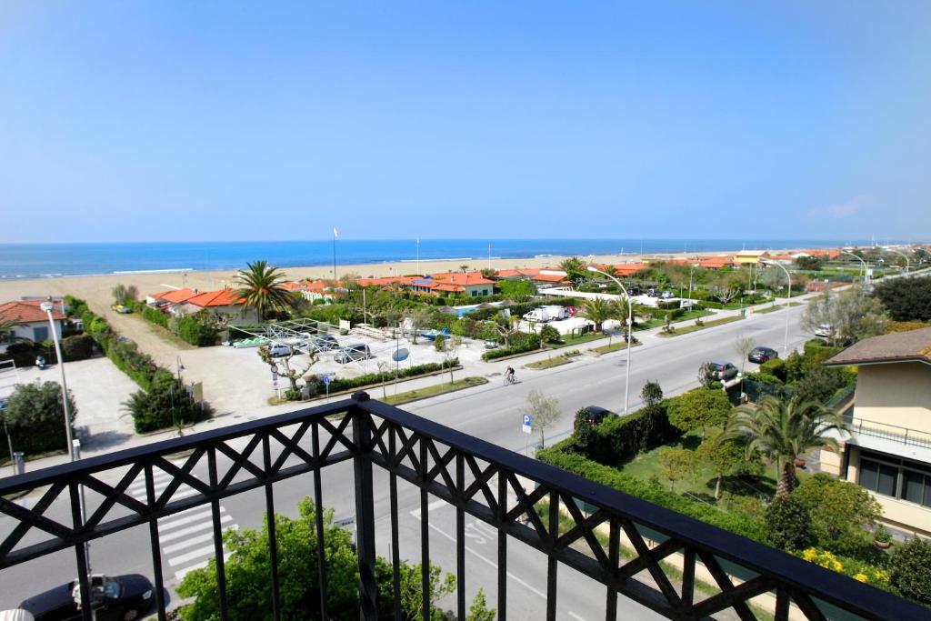 Arianna Hotel — Hotel in Marina di Pietrasanta