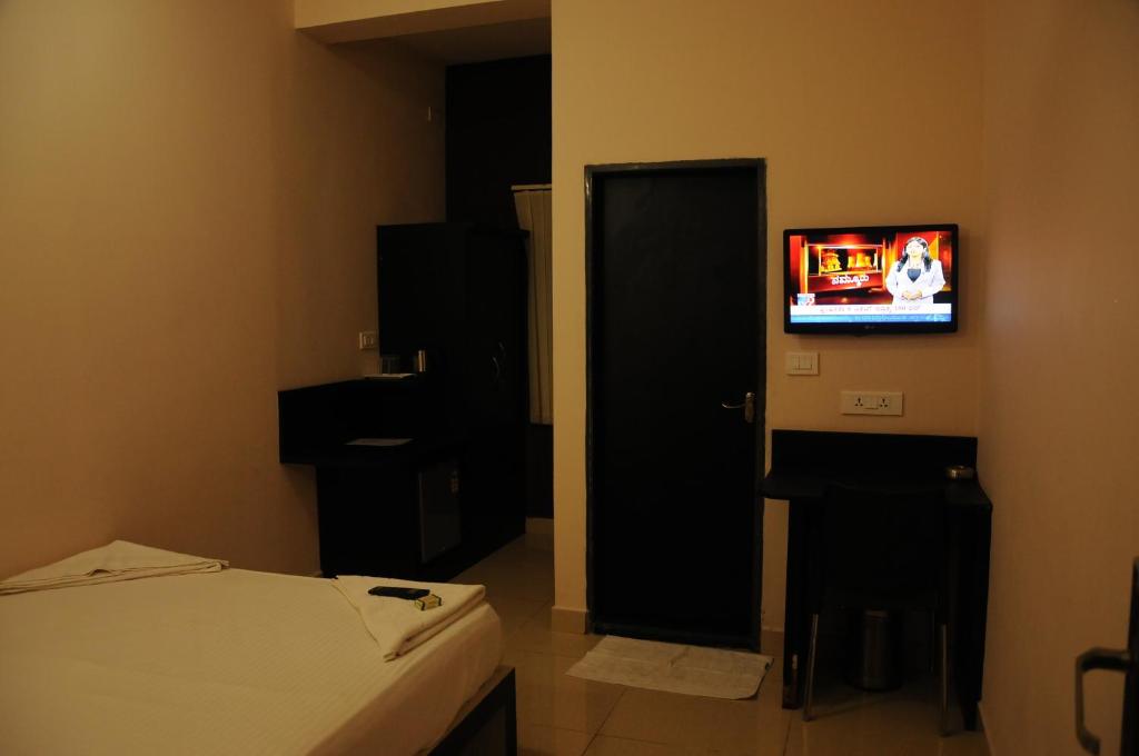 Hotel Sri Krishna Residency photo