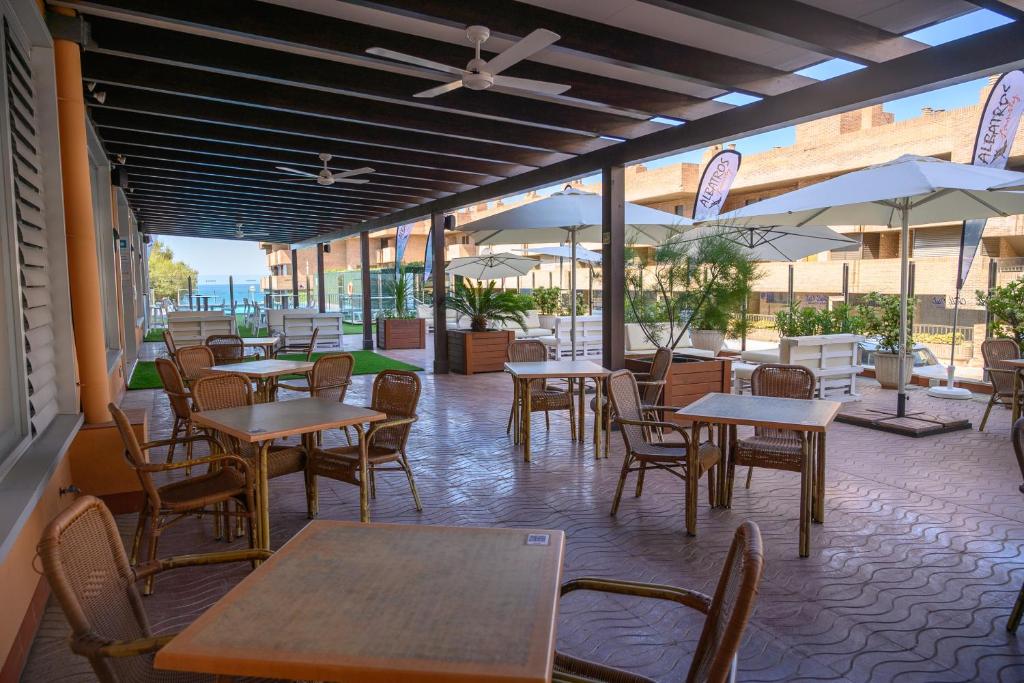 Albatros Family — Salou, Catalonia