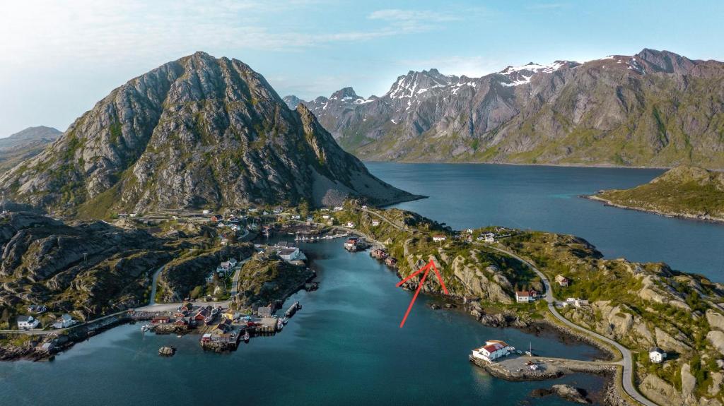 Sundet Lofoten Holiday House — Hotel in Sund