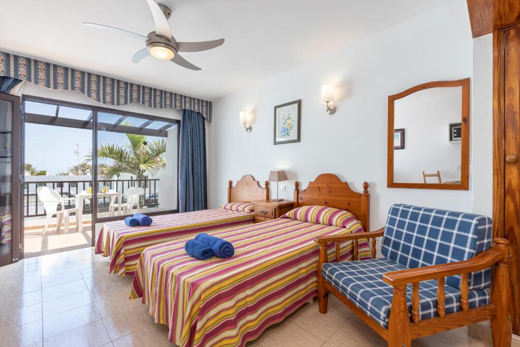 Apartamentos las Lilas — Hotel rooms in Puerto del Carmen, Canary Islands