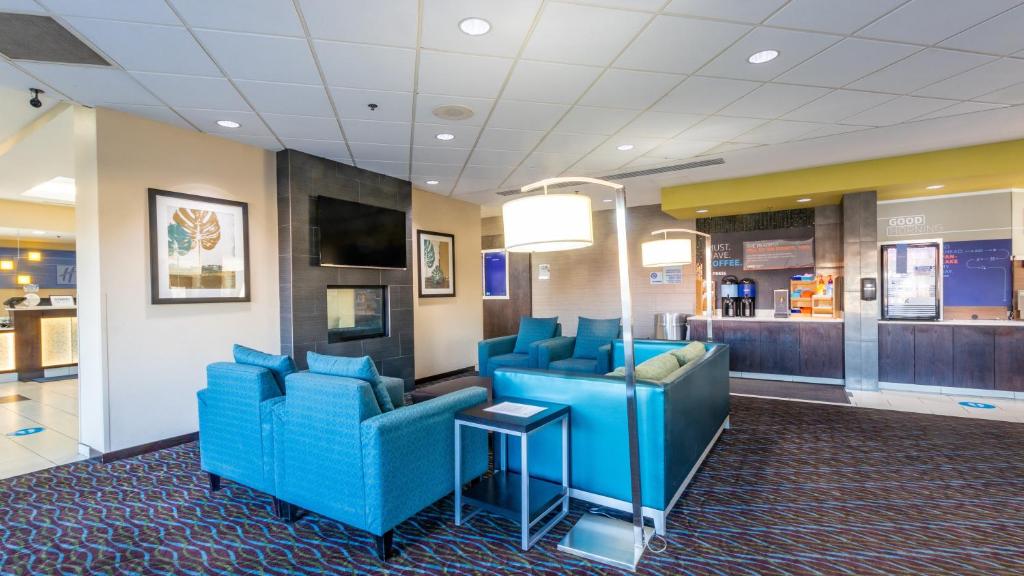 Holiday Inn Express BOISE-UNIVERSITY AREA Photo 45