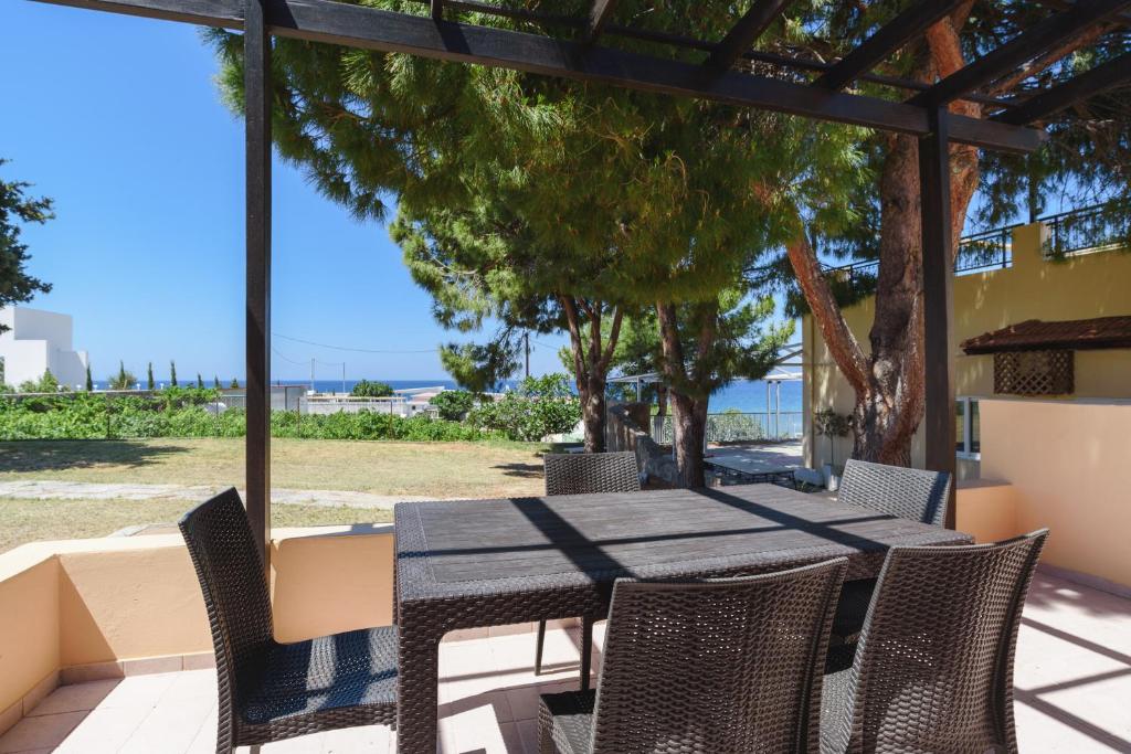 Matina Pefkos Aparthotel — Restauracje i bary in Pefkos, Wyspy Egejskie Południowe