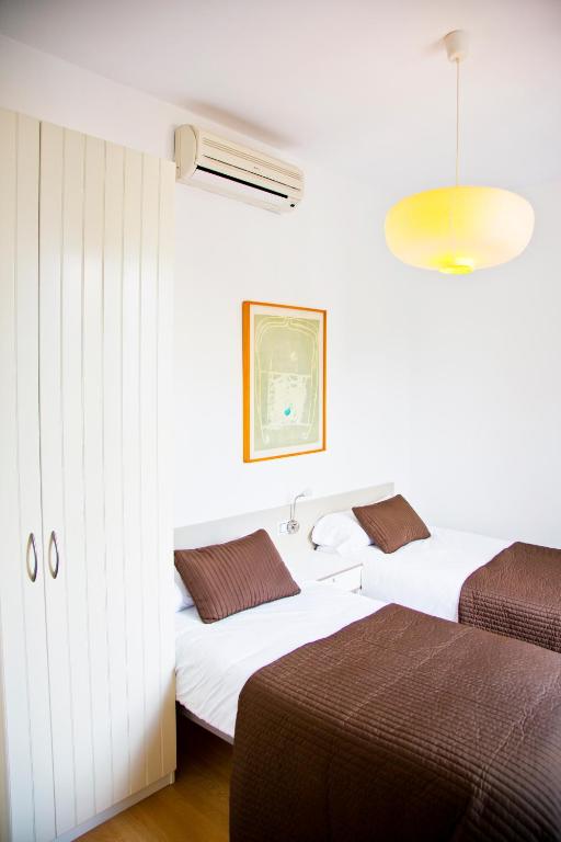 Claris Apartments - 4