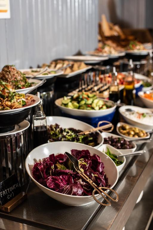 BM Beach Hotel — Restaurant & bars in Ras al Khaimah