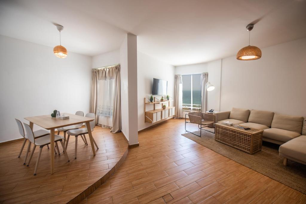 BM Beach Hotel — Hotel rooms in Ras al Khaimah