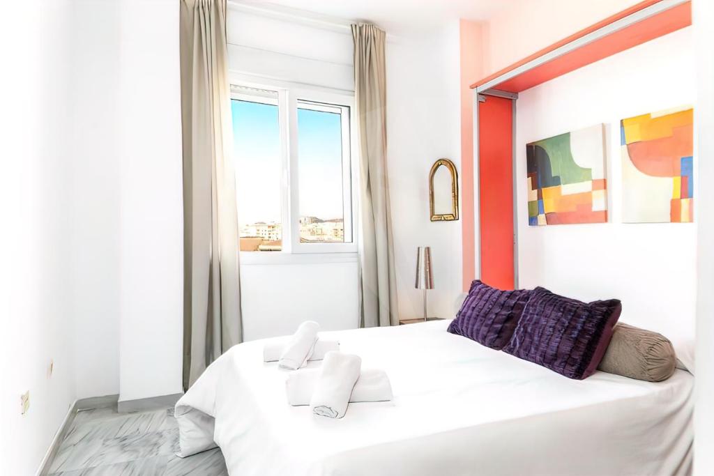 Lovely Suite with River Views and Parking, Малага