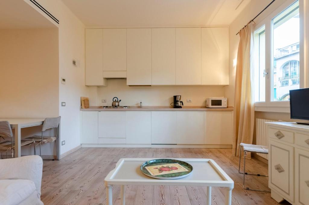 JOIVY Bright 3-bedroom apartment in Santa Margherita - 2