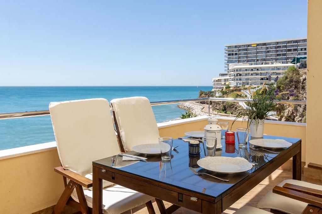 MONKÓ KALYPSO, Torremolinos