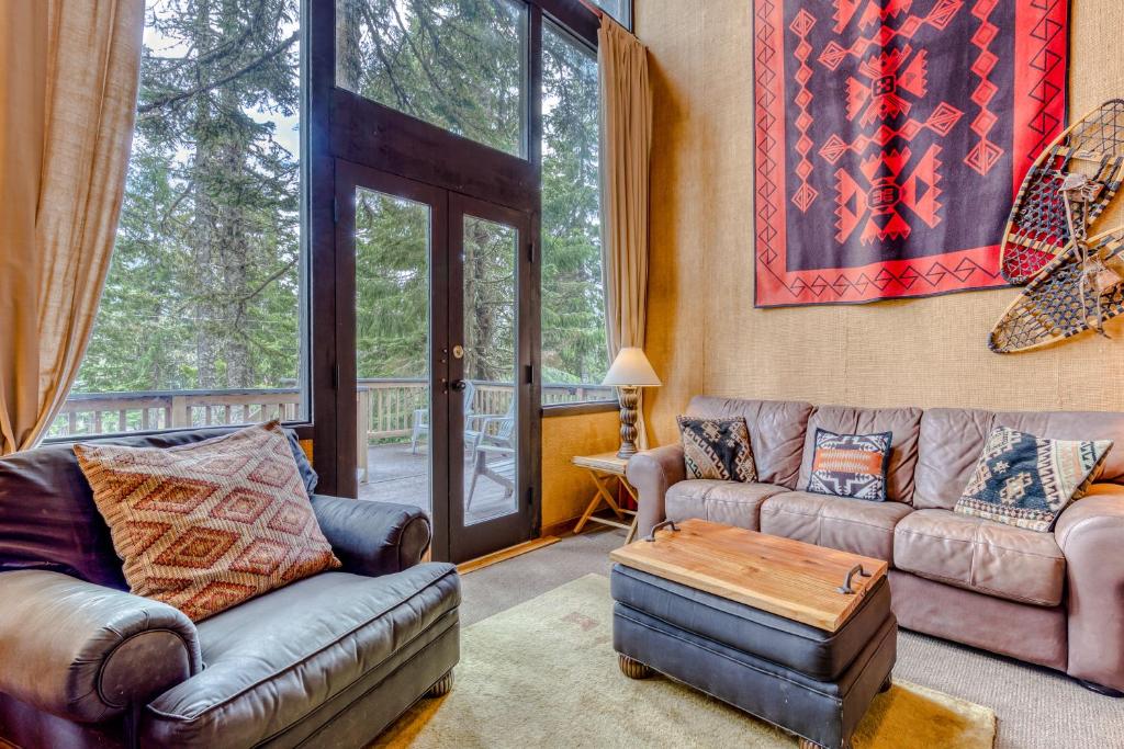 Cedar Raven, Government Camp