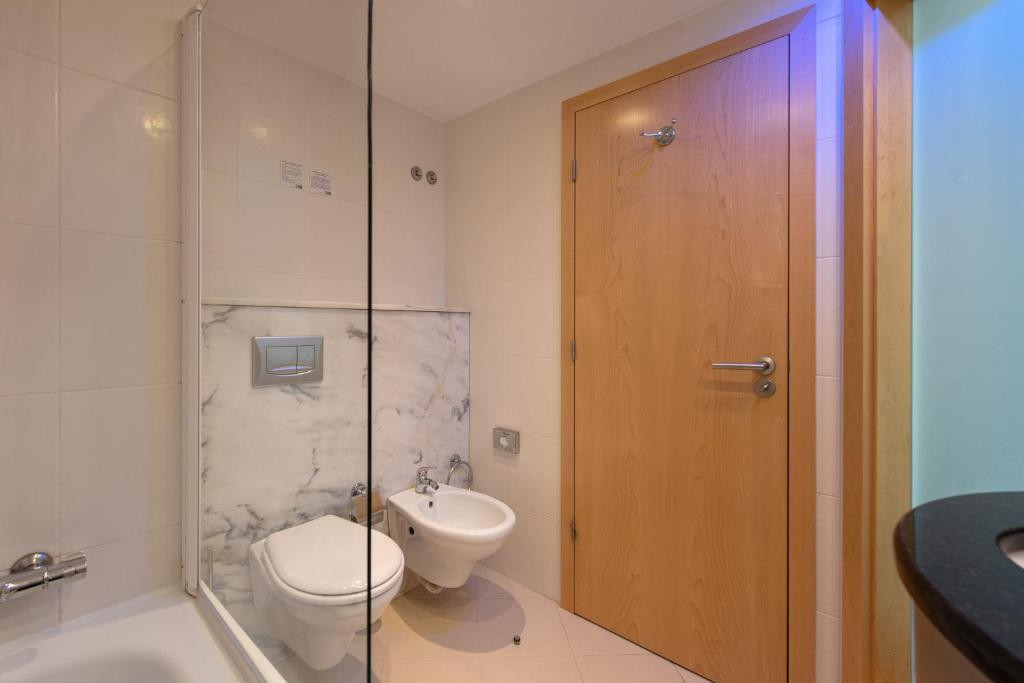 Holiday Inn Express Lisbon Airport photo