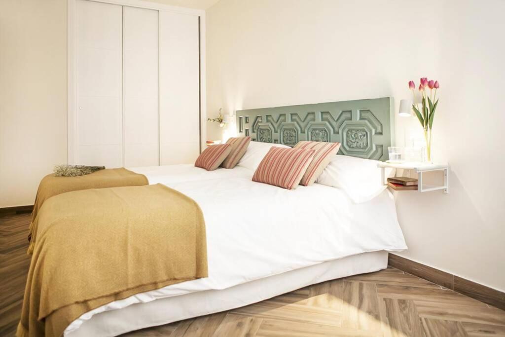 Plaza C Magdalena - Centro - Parking cercano, Sevilla