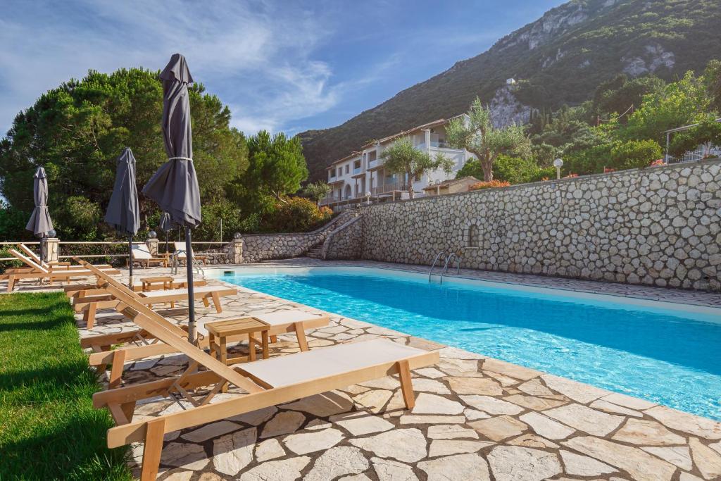 スイミングプール