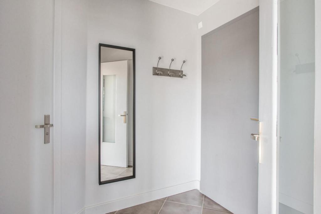 Modern 1br with terrace and a breathtaking view in Annecy photo