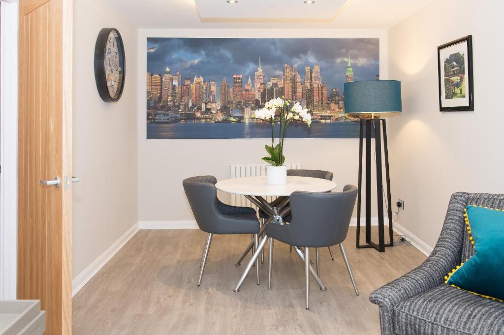 The Mews York Place by Harrogate Serviced Apartments 전경
