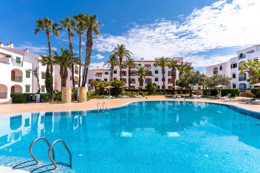 O7 Vista Blanes — Swimming pool in Cala'n Blanes, Balearic Islands
