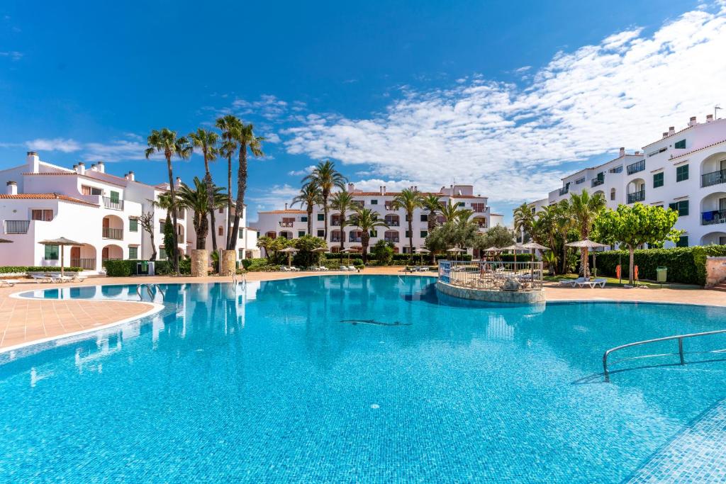 O7 Vista Blanes — Swimming pool in Cala'n Blanes, Balearic Islands
