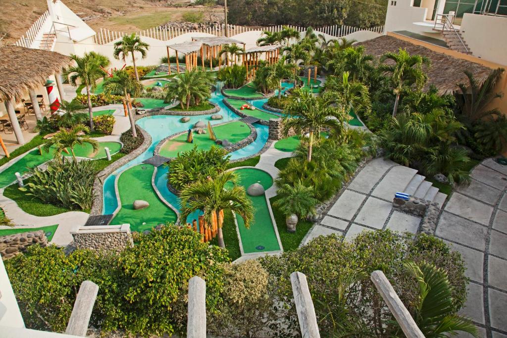 Artisan Family Hotels And Resort Collection Playa Esmeralda Photo 48