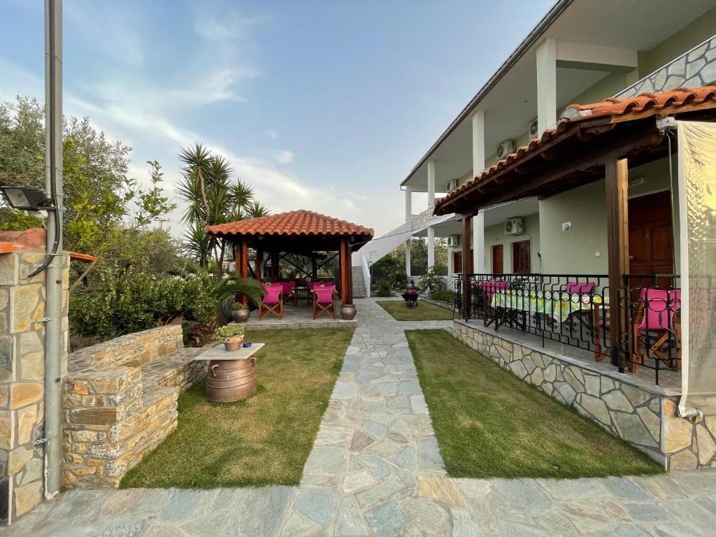Mpletsa Kalliopi Rooms — Hotel in Velika (Larisa)