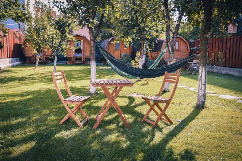 Zozo Hostel — Hotel in Brasov