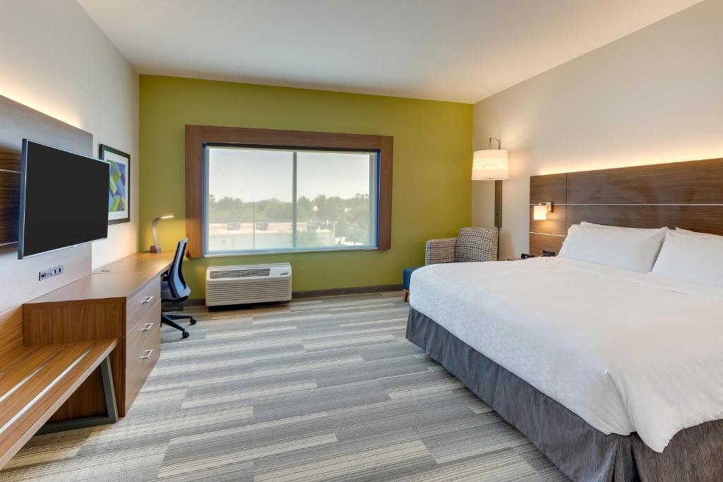 Holiday Inn Express Wilmington - Porters Neck By IHG