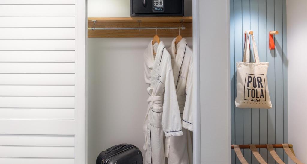 Portola Hotel And Spa Photo 29