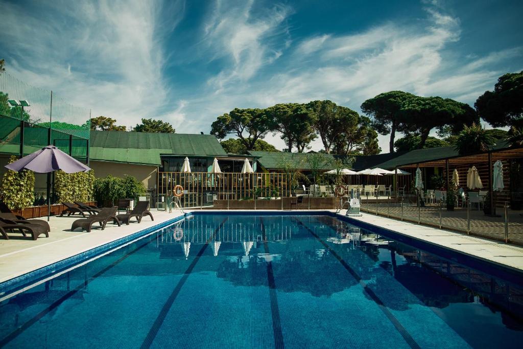 Royal Tennis Club photo