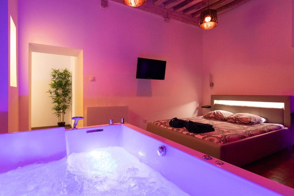 LX203 Suite romantique jacuzzi privé - Love Room - 3