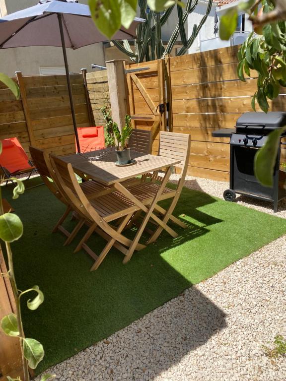 Petite Maison en ville avec jardin proche des plages - 1