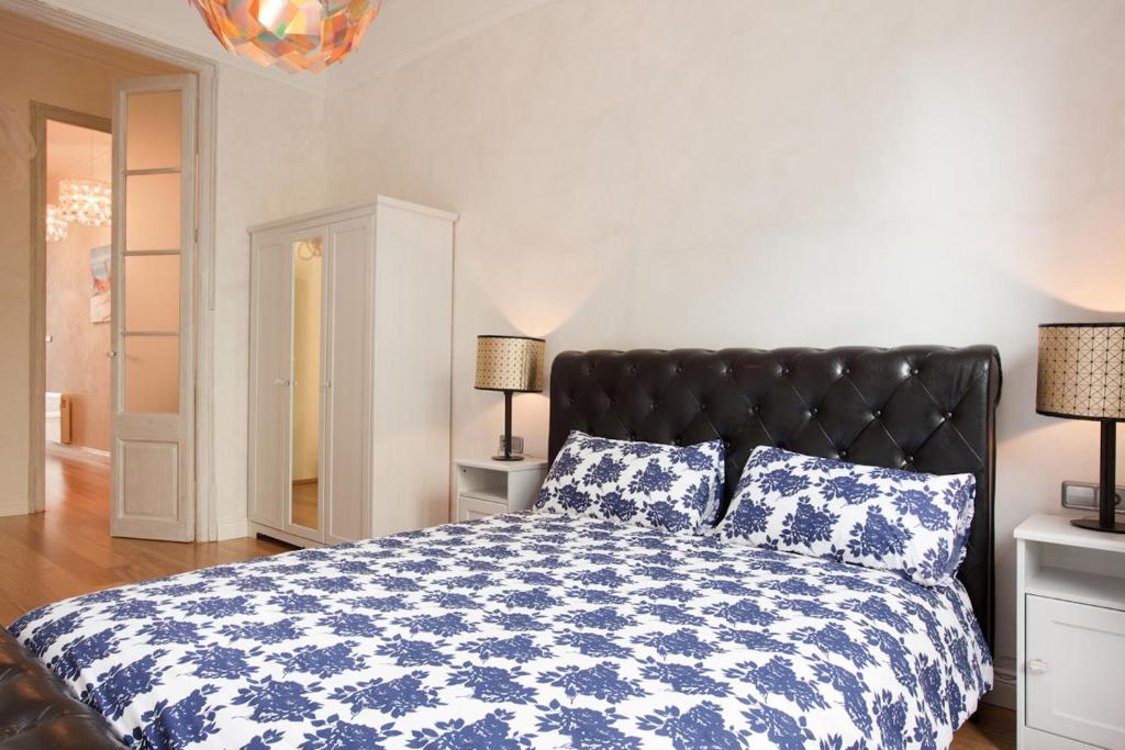 LUXURY BARCELONA CENTRAL CITY COSY 3 BEDROOM APARTMENT WITH PRIVATE TERRACE - 5