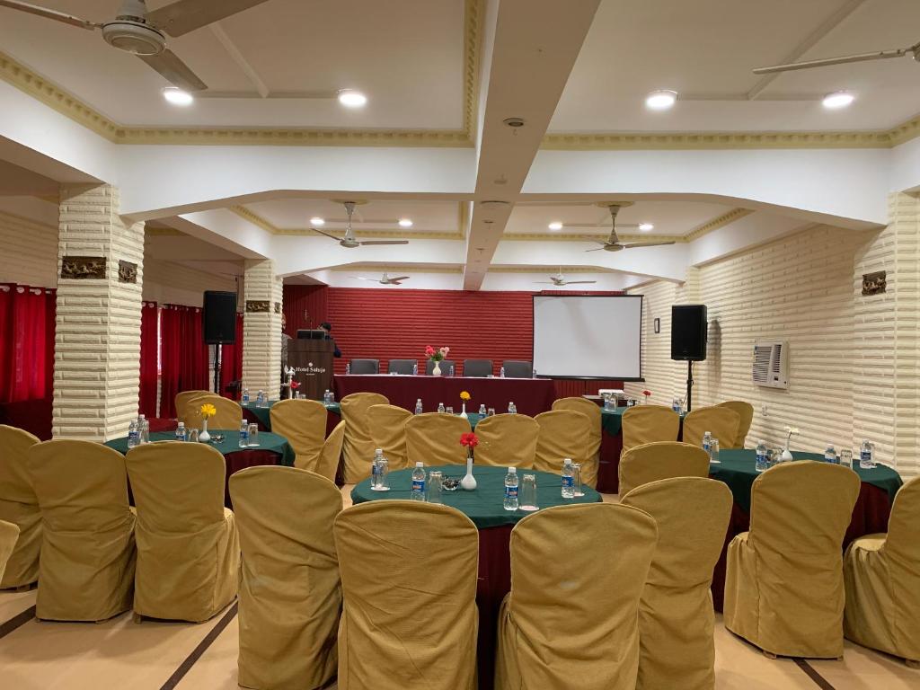 Banquet hall