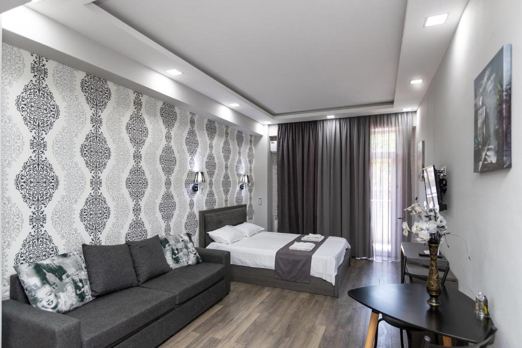 Golden Room Apartments 04 — Hotel in Tbilisi