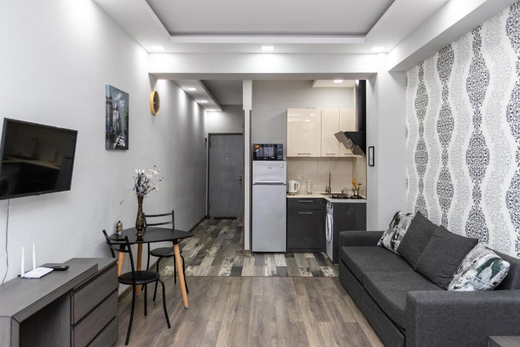 Golden Room Apartments 04 photo