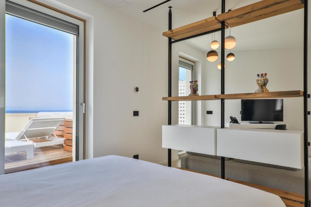 Abelia Sea Suites photo