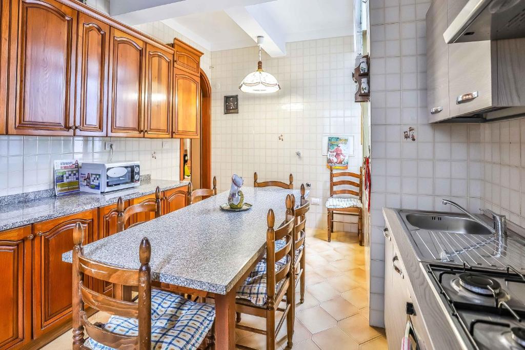 Apartment with 4 bedrooms in Amalfi photo