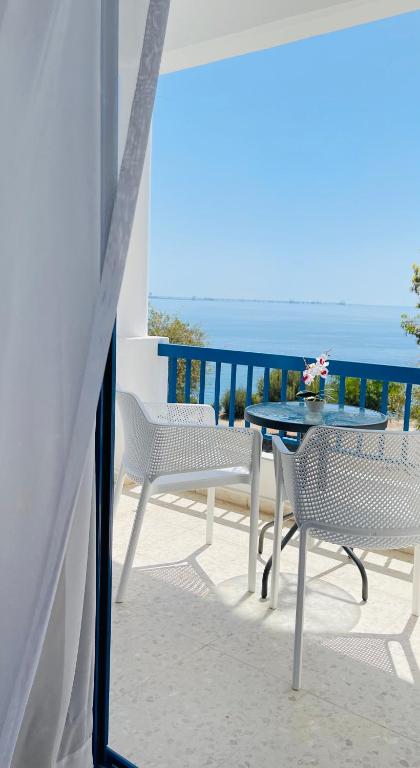 Governors Beach Costas Holiday Apartments photo