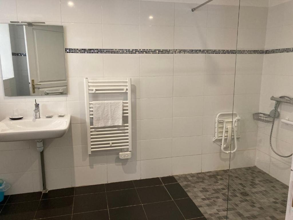 Hotel Le Saint Patrice photo