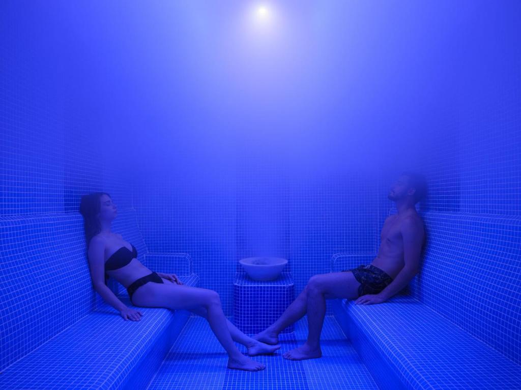 Steamroom