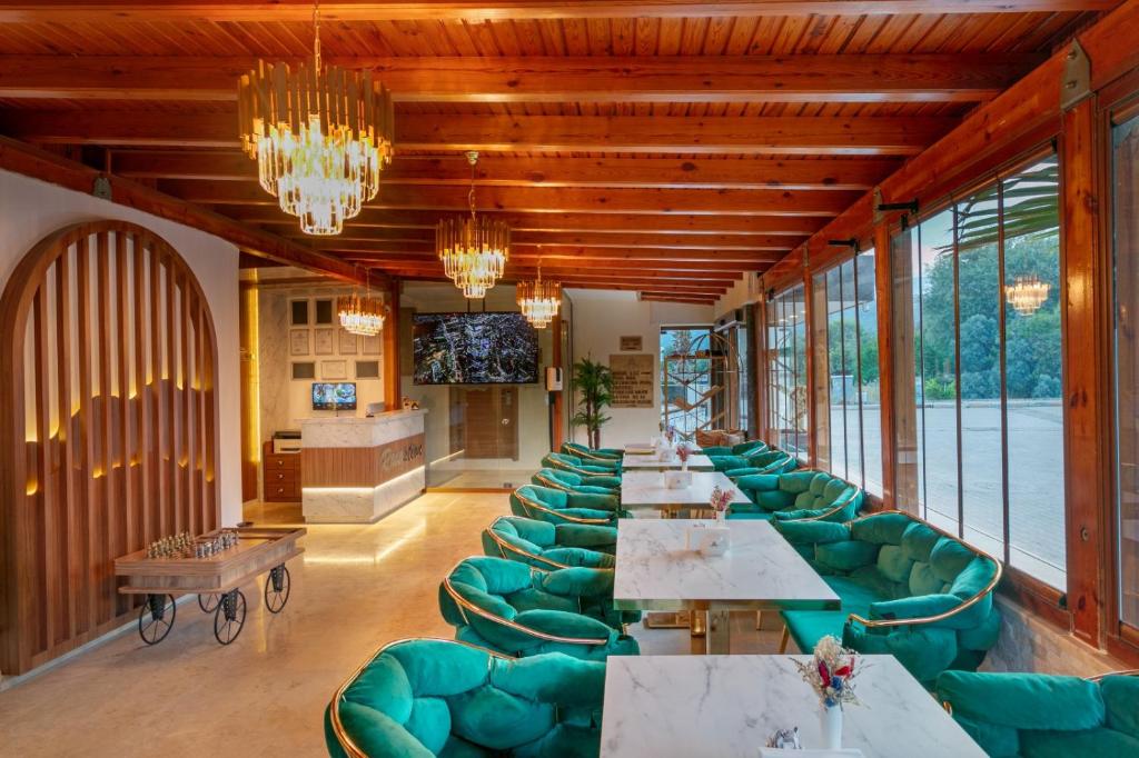Le Marden Hotel Spa photo