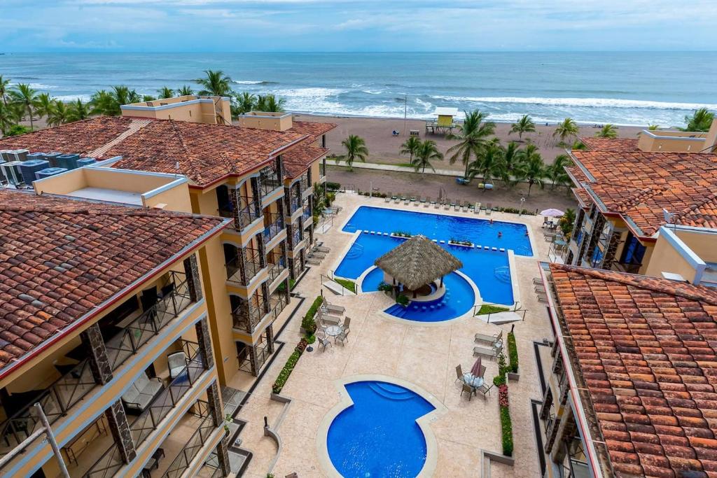 huh peddling Have en picnic Bahia Encantada Beachfront Condo in Jacó, Costa Rica - reviews, prices |  Planet of Hotels