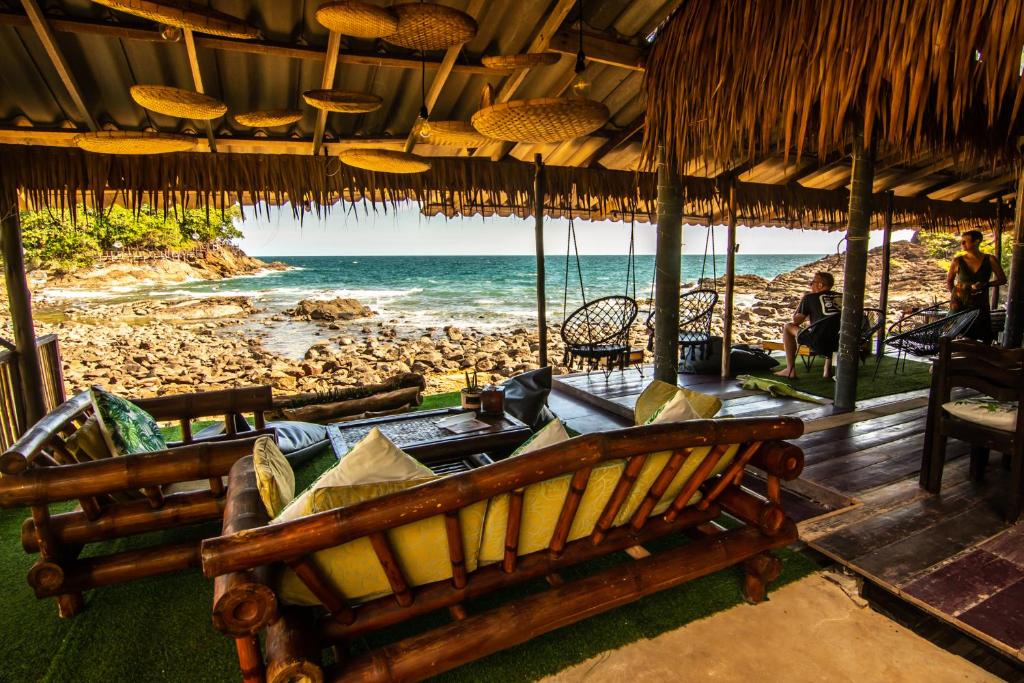 Restaurant, Cliff Cottage in Koh Chang