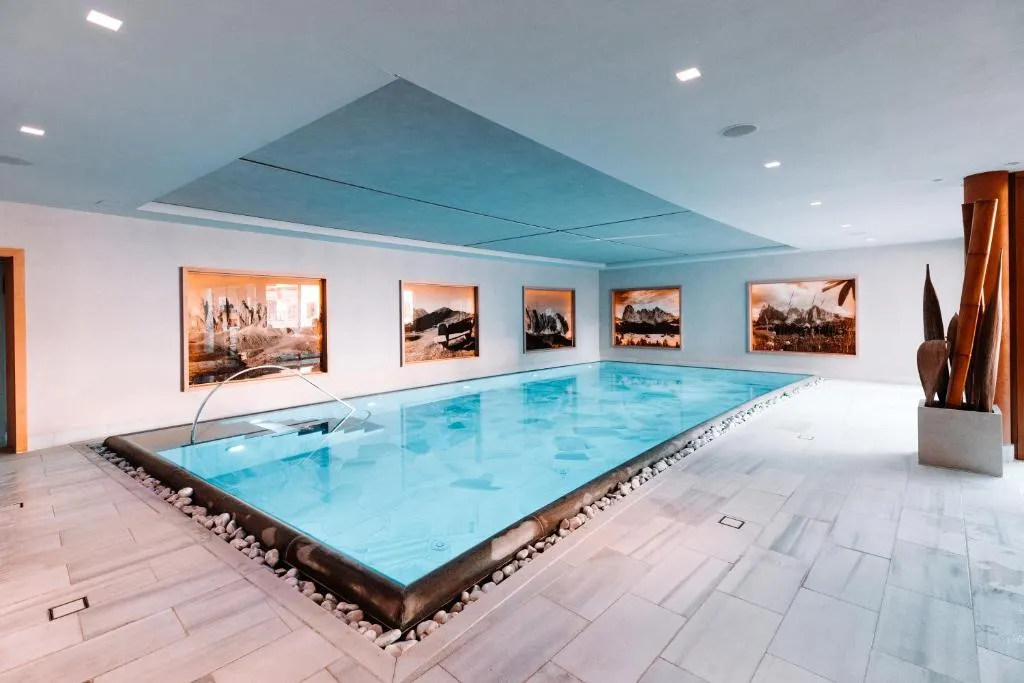 Boutique Hotel Nives - Luxury & Design in the Dolomites, Hotel in Wolkenstein in Gröden