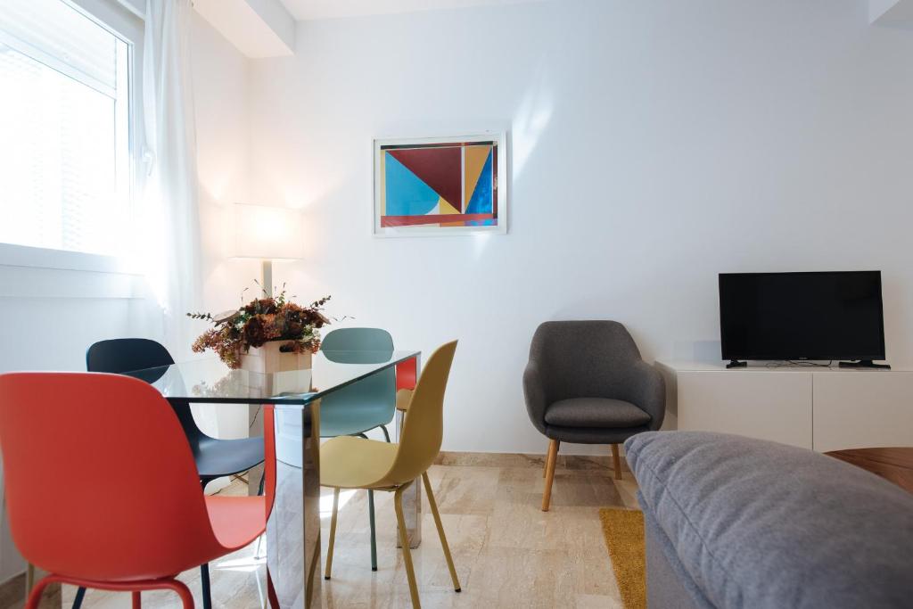 Triana Boutique Free Parking - 3