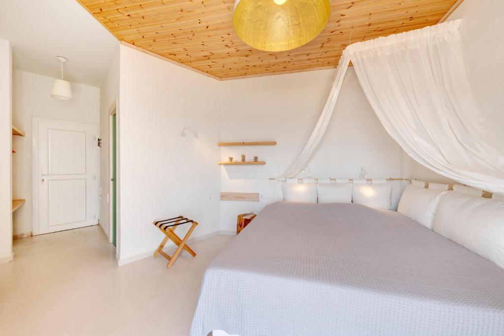 Faros Resort photo