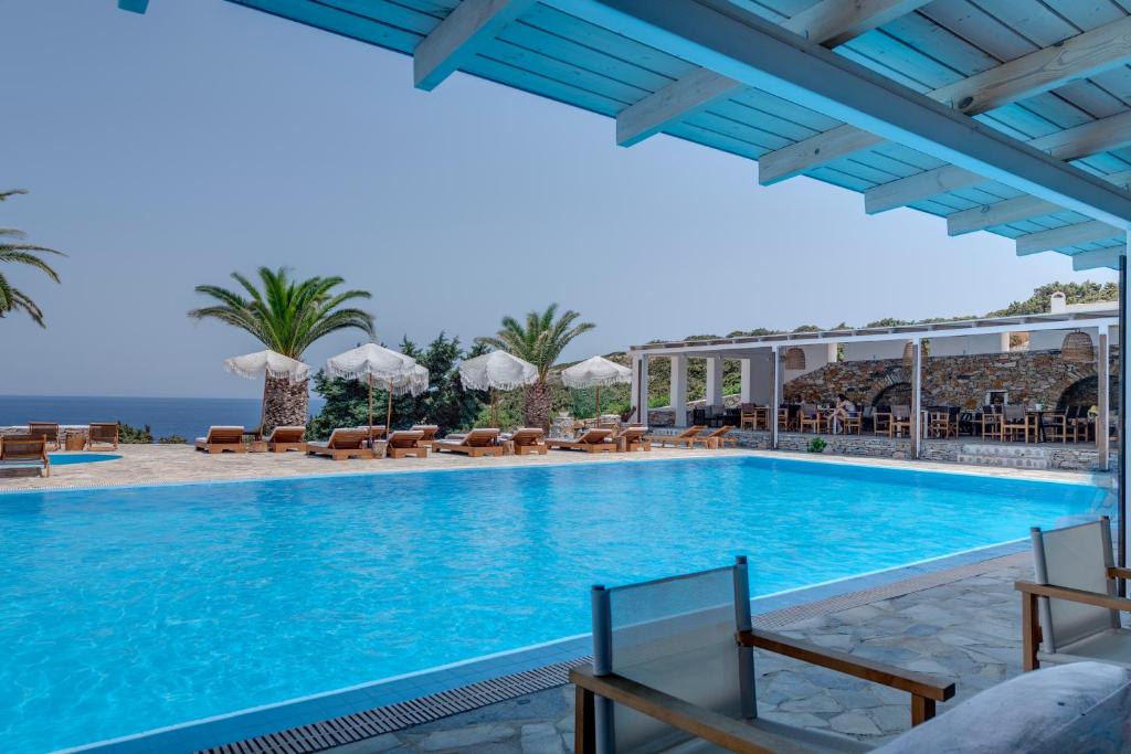 Faros Resort photo