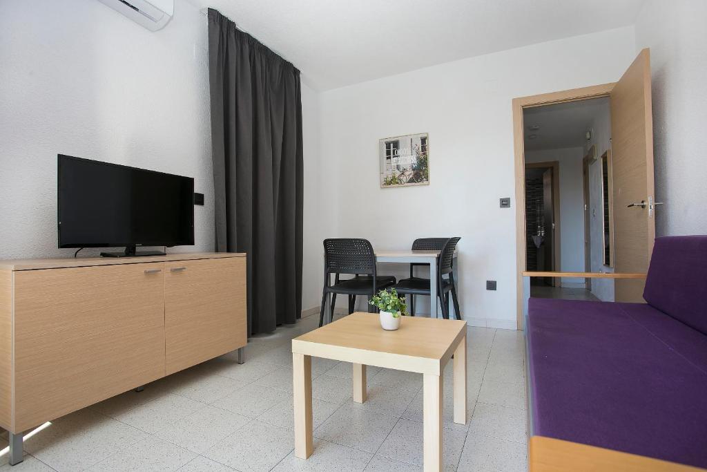 Apartamentos Amalia By Mc — Hotel rooms in Benidorm, Valencian Community