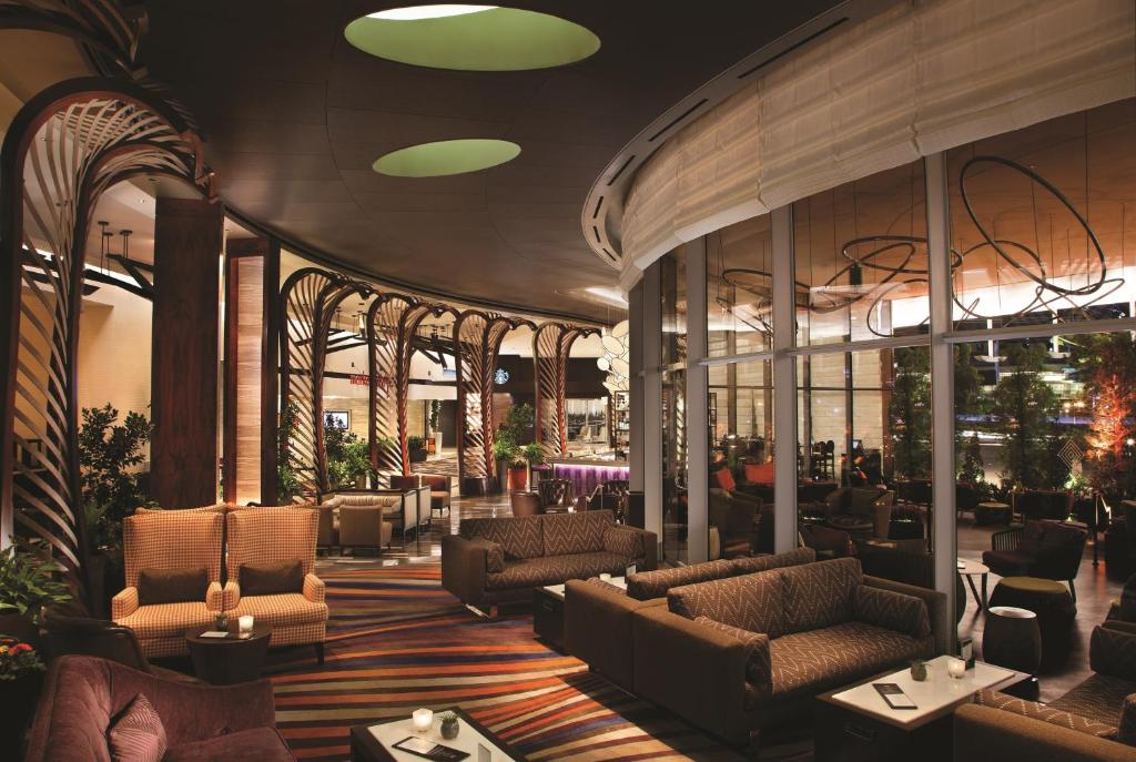 Bar/ Salón