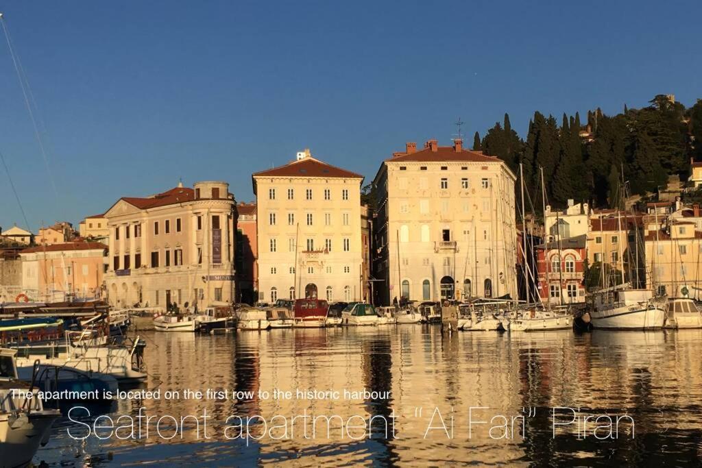 Seafront apartment Ai Fari Piran 전경