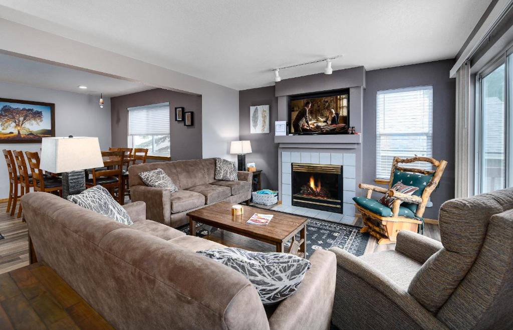 Blue Granite Off Main Updated Great Location, Frisco