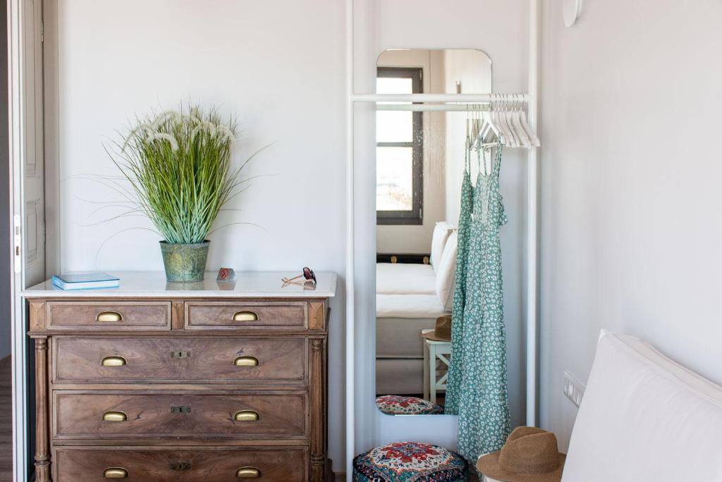V77 Seafront Suites photo